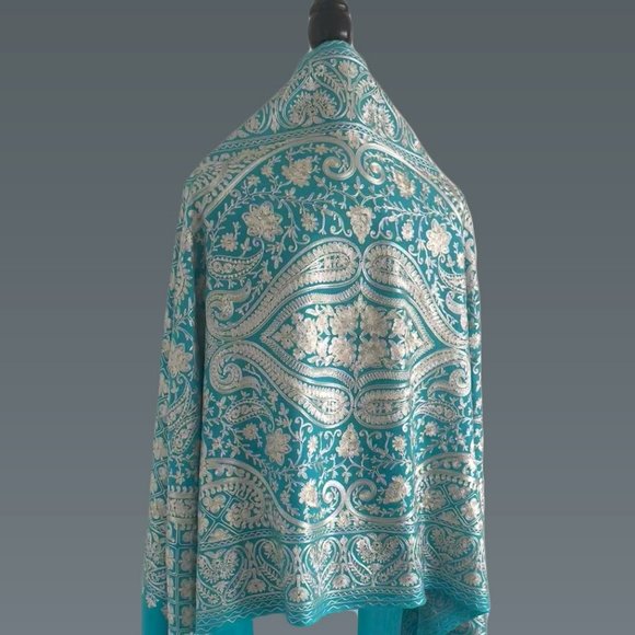 Pashmina shawl, women travel wrap, Scarves and Wraps, Lightweight shoulder wrap - Picture 8 of 10